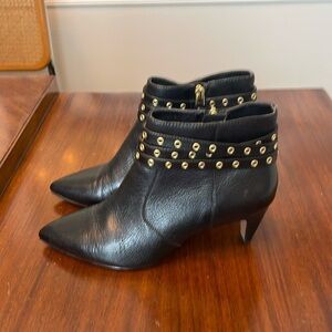 🧊 G.I.L.I. Kodelle black pointed toe, sculptural, heel, leather booties: